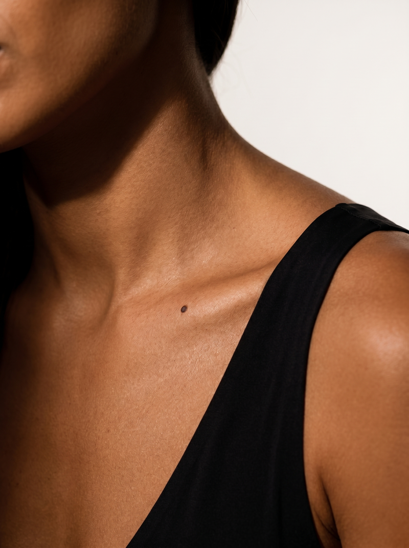 Negro detalle LYNE